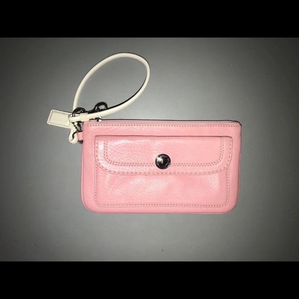 Coach Wristlet Rose
